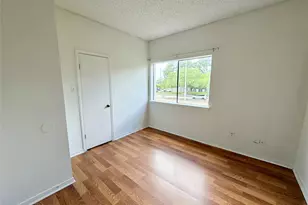 10156 Waterstone Dr, Houston, TX 77042 - Photo 13