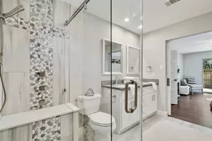 42 Kittiwake Ct, The Woodlands, TX 77380 - Photo 33