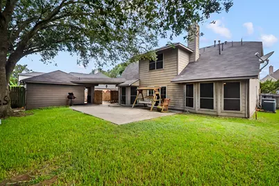 2313 Champion Drive, Pearland, TX 77581 - Photo 3