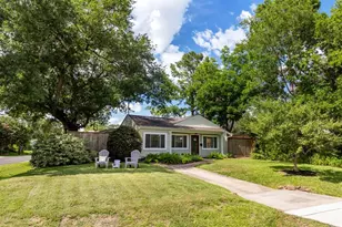 982 W 42nd St, Houston, TX 77018 - Photo 1
