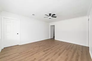 6905 Kassarine Pass, Houston, TX 77033 - Photo 5