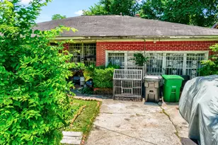 4538 Larkspur St, Houston, TX 77051 - Photo 3