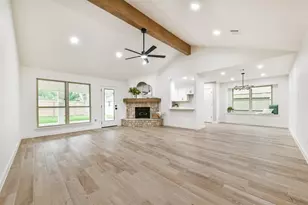 906 River Creek Dr, La Porte, TX 77571 - Photo 11