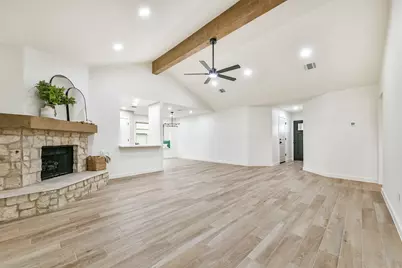 906 River Creek Drive, La Porte, TX 77571 - Photo 9