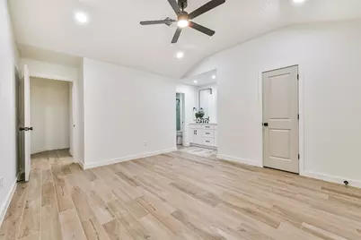 906 River Creek Drive, La Porte, TX 77571 - Photo 17