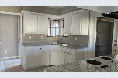 6666 Laughlin Drive, Houston, TX 77489 - Photo 5