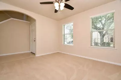 930 Sage Street, Baytown, TX 77521 - Photo 3