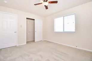 930 Sage St, Baytown, TX 77521 - Photo 21