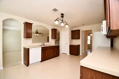 930 Sage Street, Baytown, TX 77521 - Photo 9