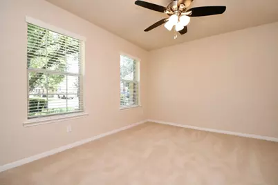 930 Sage Street, Baytown, TX 77521 - Photo 7
