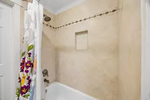 235 W 22nd St, Houston, TX 77008 - Photo 37