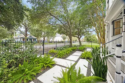 235 W 22nd Street, Houston, TX 77008 - Photo 3