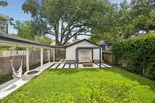 235 W 22nd St, Houston, TX 77008 - Photo 43
