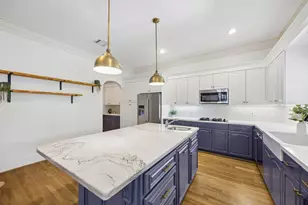 235 W 22nd St, Houston, TX 77008 - Photo 15