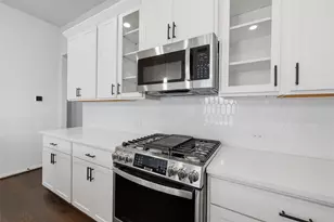 3012 Rodeo Dr, League City, TX 77573 - Photo 11