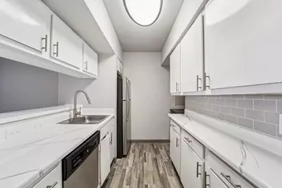 2815 Greenridge Drive #2-042, Houston, TX 77057 - Photo 3