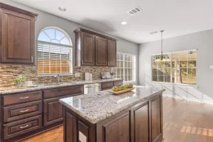 3411 Glastonbury Dr, Pearland, TX 77581 - Photo 9