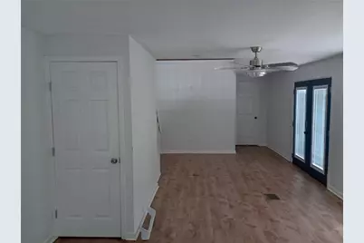 625 E 13th Avenue, Belton, TX 76513 - Photo 9