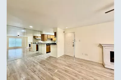 2120 Wilcrest Drive #121, Houston, TX 77042 - Photo 9