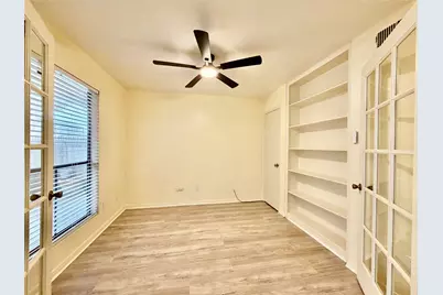 2120 Wilcrest Drive #121, Houston, TX 77042 - Photo 19