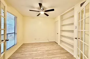 2120 Wilcrest Dr, Houston, TX 77042 - Photo 19