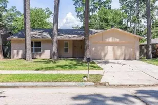 23022 Laketree Ln, Spring, TX 77373 - Photo 3