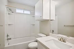 9414 Crystal Cove Cir, Houston, TX 77070 - Photo 9