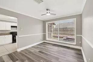 12403 Meadow Ridge Dr, Stafford, TX 77477 - Photo 11