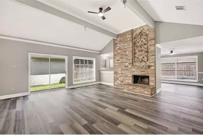 12403 Meadow Ridge Dr, Stafford, TX 77477 - Photo 9