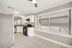 12403 Meadow Ridge Dr, Stafford, TX 77477 - Photo 19