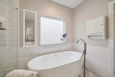 920 W 25th Street #C, Houston, TX 77008 - Photo 17