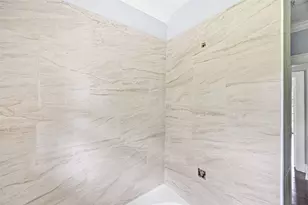 212 W Alabama St, Wharton, TX 77488 - Photo 17