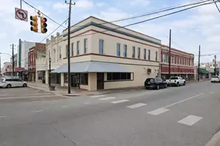 211 Milam, Wharton, TX 77488 - Photo 9