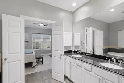9003 Bayview Cove Drive, Houston, TX 77054 - Photo 19
