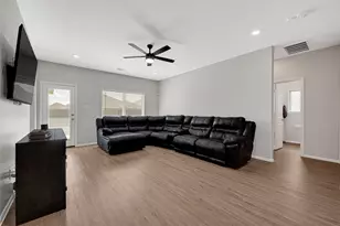 9830 Kingston Liberty Ln, Baytown, TX 77521 - Photo 19