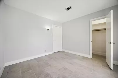 9407 Meadowbriar Lane, Houston, TX 77063 - Photo 31