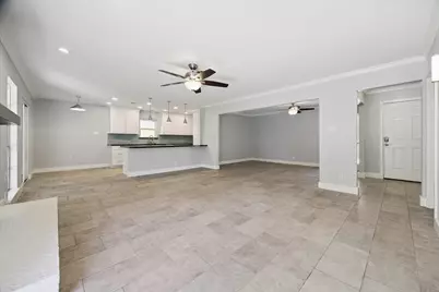 9407 Meadowbriar Lane, Houston, TX 77063 - Photo 13