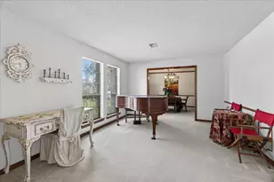 137 Arrow Wood St, Lake Jackson, TX 77566 - Photo 3