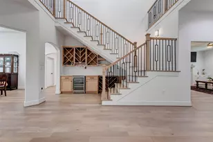 8617 Kari Ct, Jersey Village, TX 77040 - Photo 9