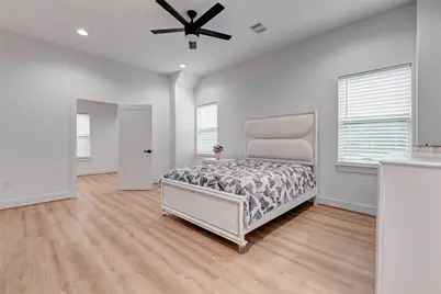 8617 Kari Court, Jersey Village, TX 77040 - Photo 33