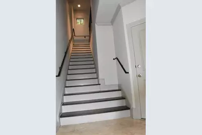 2922 Leeland Street, Houston, TX 77003 - Photo 9