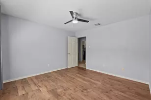 2422 Fairwind Dr, Houston, TX 77062 - Photo 27