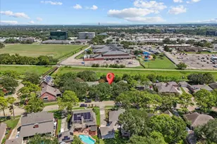 2422 Fairwind Dr, Houston, TX 77062 - Photo 37