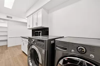 359 N Post Oak Lane #127, Houston, TX 77024 - Photo 17