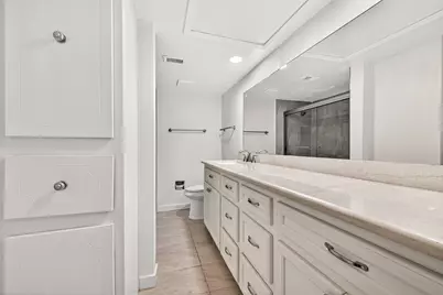 359 N Post Oak Lane #127, Houston, TX 77024 - Photo 23