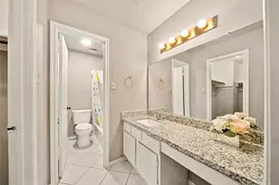 9526 Langdon Ln, Houston, TX 77036 - Photo 5