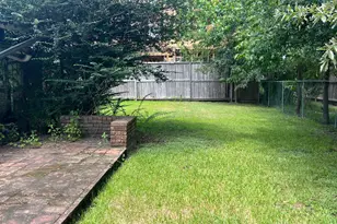 9302 Memorial Dr, Houston, TX 77024 - Photo 9