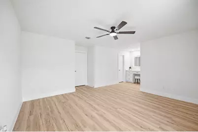 14387 Misty Meadow Lane, Houston, TX 77079 - Photo 19