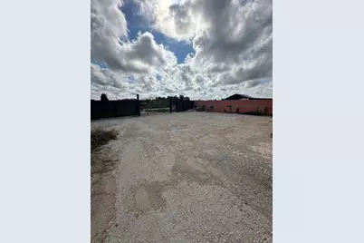 527 Road 5603, Cleveland, TX 77327 - Photo 3