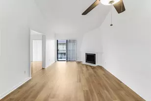 10075 Westpark Dr, Houston, TX 77042 - Photo 5